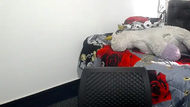 shopyymessyy online show from December 19, 2024, 9:06 pm