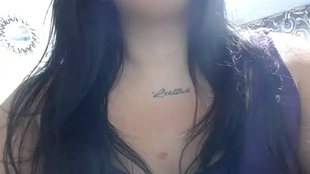 shopyymessyy online show from December 30, 2024, 5:55 pm