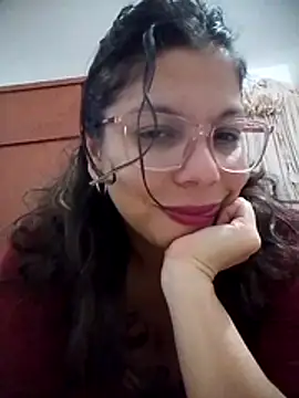 Carliina Soussa online show from April 16, 2026, 11:40 pm