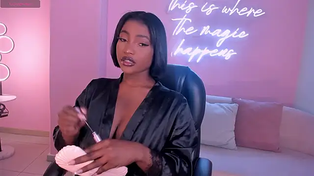 SavannahStorm online show from February 18, 2026, 11:28 am