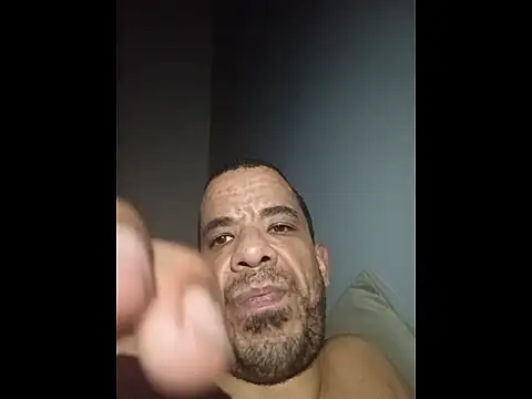 Snapshot of Tjskigh chatting on January 12, 2026, 8:41 am Tjskigh online show from January 12, 2026, 8:41 am