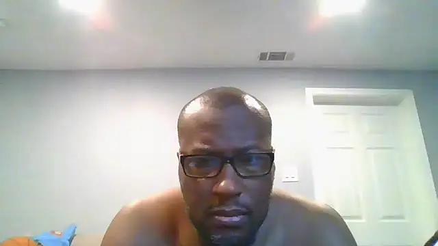 Snapshot of littbbc chatting on October 2, 2025, 7:21 pm littbbc online show from October 2, 2025, 7:21 pm