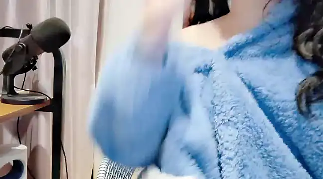 Snapshot of arena1357 chatting on February 11, 2025, 4:35 pm arena1357 online show from February 11, 2025, 4:35 pm