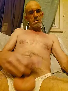 Snapshot of cassinova68 chatting on December 4, 2024, 1:25 am cassinova68 online show from December 4, 2024, 1:25 am