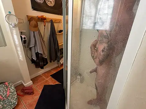 Snapshot of RuffClvb chatting on December 27, 2024, 5:48 pm RuffClvb online show from December 27, 2024, 5:48 pm