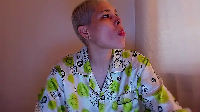 Charlee pink online show from February 19, 2026, 4:14 pm