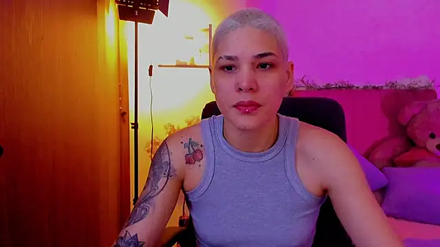 Charlee pink online show from March 29, 2026, 3:23 pm