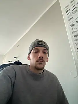 Snapshot of younglongdong030 chatting on March 4, 2026, 9:26 am younglongdong030 online show from March 4, 2026, 9:26 am