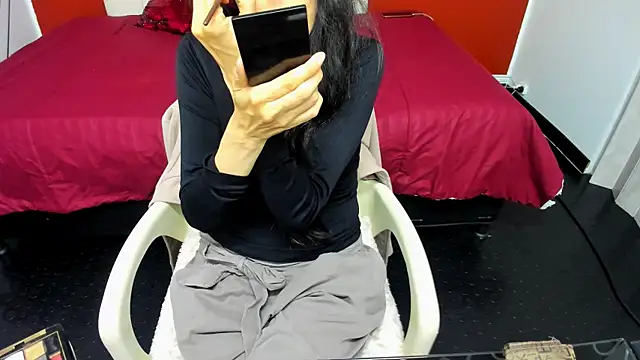 Abrillee1 online show from January 31, 2025, 7:29 pm