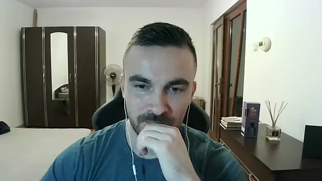Snapshot of mu5clemania2 chatting on April 8, 2026, 7:03 pm mu5clemania2 online show from April 8, 2026, 7:03 pm