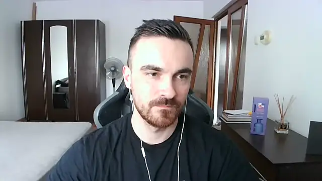 Snapshot of mu5clemania2 chatting on April 22, 2026, 3:02 pm mu5clemania2 online show from April 22, 2026, 3:02 pm