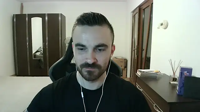 Snapshot of mu5clemania2 chatting on April 28, 2026, 6:02 pm mu5clemania2 online show from April 28, 2026, 6:02 pm