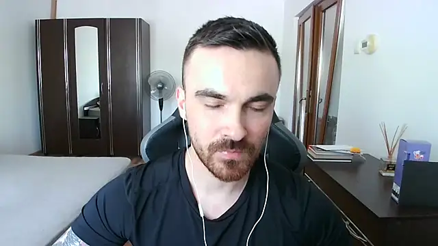 Snapshot of mu5clemania2 chatting on May 11, 2026, 12:55 pm mu5clemania2 online show from May 11, 2026, 12:55 pm