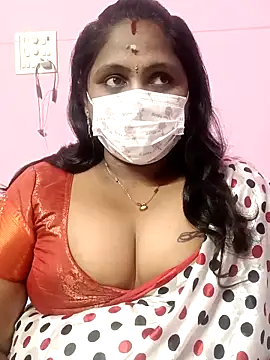 Snapshot of rithikka chatting on November 19, 2025, 4:40 pm rithikka online show from November 19, 2025, 4:40 pm