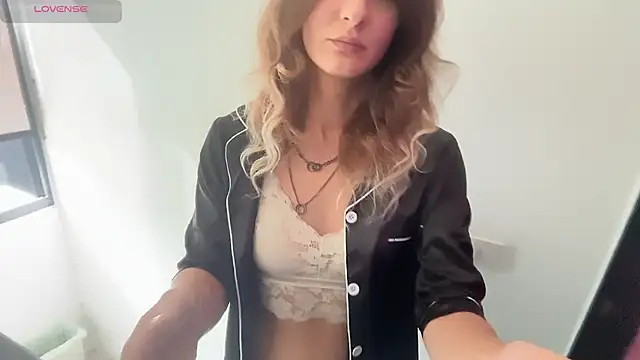 Alice Pinkhead online show from April 3, 2026, 8:45 am