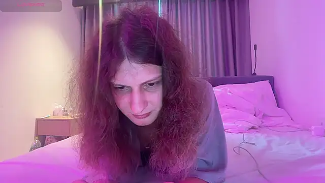 Snapshot of Alice_Pinkhead chatting on May 21, 2026, 8:21 am Alice Pinkhead online show from May 21, 2026, 8:21 am