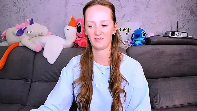 Snapshot of DreameSoul chatting on September 17, 2025, 1:02 pm DreameSoul online show from September 17, 2025, 1:02 pm