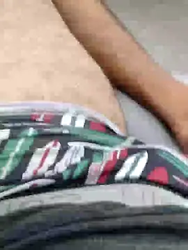 Snapshot of safadomefazgozar chatting on December 4, 2024, 1:09 pm safadomefazgozar online show from December 4, 2024, 1:09 pm