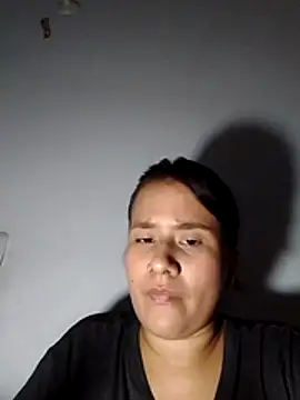 Snapshot of sol_miluna chatting on June 25, 2026, 5:07 am sol miluna online show from June 25, 2026, 5:07 am