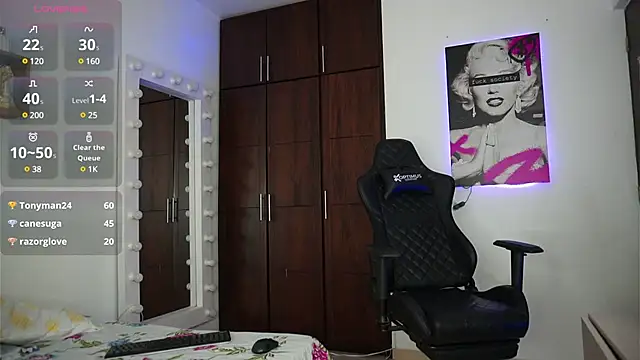 Snapshot of emmagrecco_ chatting on December 20, 2024, 2:30 am emmagrecco online show from December 20, 2024, 2:30 am