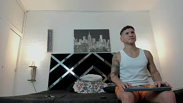 Snapshot of nakedfoam1 chatting on November 18, 2025, 5:01 am nakedfoam1 online show from November 18, 2025, 5:01 am