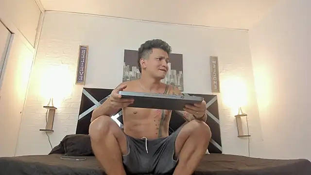 Snapshot of nakedfoam1 chatting on November 26, 2025, 3:18 am nakedfoam1 online show from November 26, 2025, 3:18 am