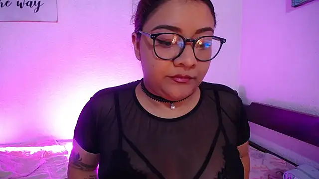 Snapshot of MeghanBurn chatting on July 16, 2026, 4:57 pm MeghanBurn online show from July 16, 2026, 4:57 pm