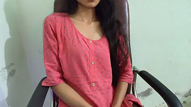 Snapshot of Srabontii chatting on March 10, 2025, 10:45 pm Srabontii online show from March 10, 2025, 10:45 pm