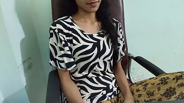 Snapshot of Srabontii chatting on March 16, 2025, 9:16 am Srabontii online show from March 16, 2025, 9:16 am