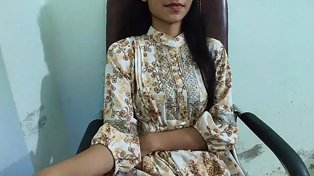 Snapshot of Srabontii chatting on March 17, 2025, 12:52 am Srabontii online show from March 17, 2025, 12:52 am
