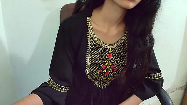 Snapshot of Srabontii chatting on March 20, 2025, 7:57 pm Srabontii online show from March 20, 2025, 7:57 pm