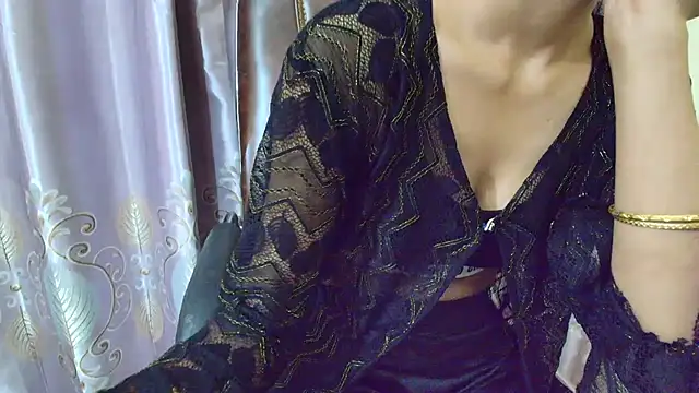 Snapshot of Srabontii chatting on September 10, 2025, 6:30 pm Srabontii online show from September 10, 2025, 6:30 pm