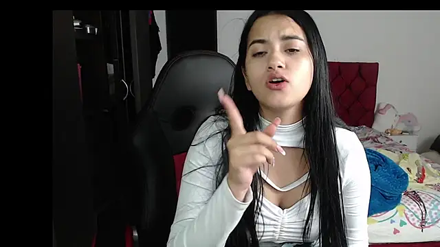 kayla k18 online show from January 19, 2025, 11:12 am