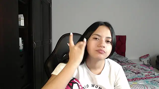 kayla k18 online show from February 8, 2025, 9:25 pm