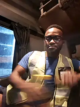 bull Giant online show from October 12, 2025, 8:52 pm