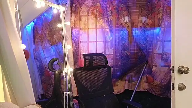 cunty tranny lydia online show from October 9, 2025, 4:10 am