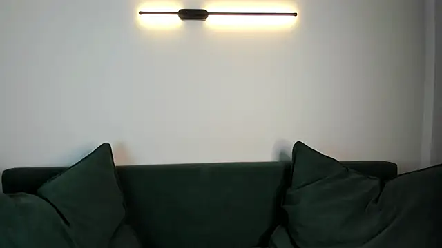 Snapshot of Lola_Peach chatting on September 20, 2025, 5:08 am Lola Peach online show from September 20, 2025, 5:08 am