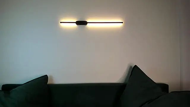 Snapshot of Lola_Peach chatting on October 19, 2025, 5:52 am Lola Peach online show from October 19, 2025, 5:52 am