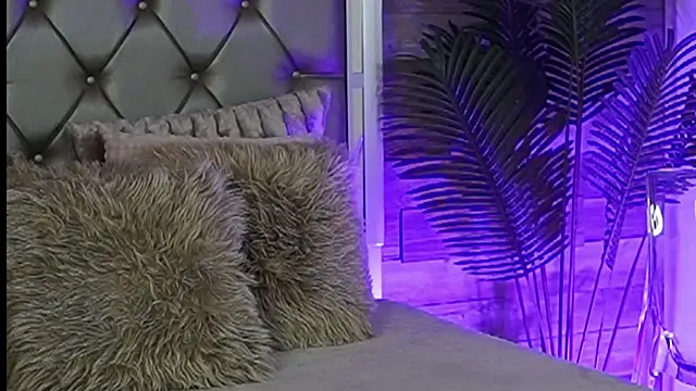 KeylaConner online show from September 11, 2025, 8:25 am