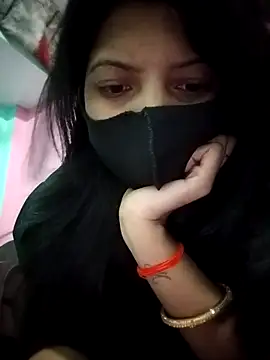 Hotty-Divya online show from May 5, 2026, 2:41 am