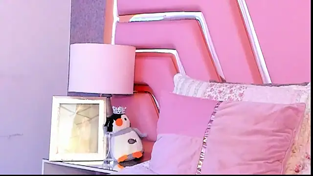 KylieMonnett online show from February 27, 2026, 1:05 am