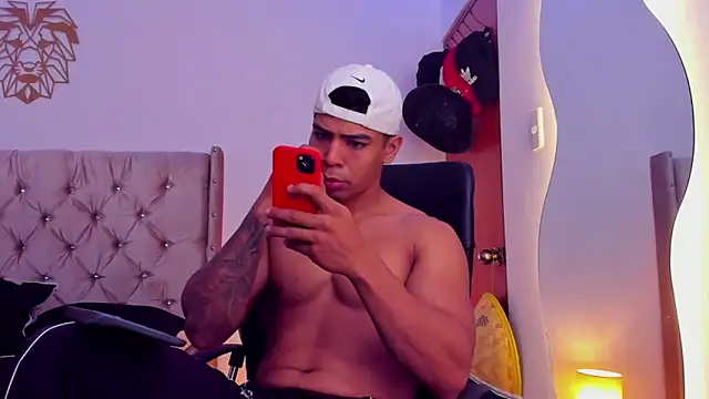 Andrew wolf7 online show from February 27, 2026, 2:11 am