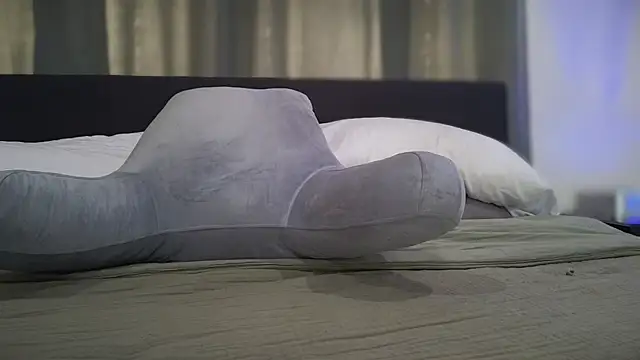 Snapshot of longislandprincess chatting on September 13, 2025, 1:00 pm longislandprincess online show from September 13, 2025, 1:00 pm