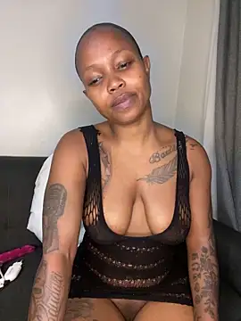 Snapshot of InkLady444 chatting on February 3, 2026, 2:53 am InkLady444 online show from February 3, 2026, 2:53 am