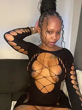 Snapshot of InkLady444 chatting on February 10, 2026, 5:44 am InkLady444 online show from February 10, 2026, 5:44 am