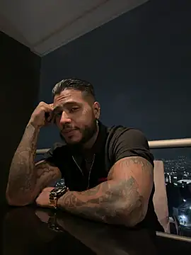 Snapshot of Exotic_tatto27121 chatting on February 9, 2025, 12:49 am Exotic tatto27121 online show from February 9, 2025, 12:49 am