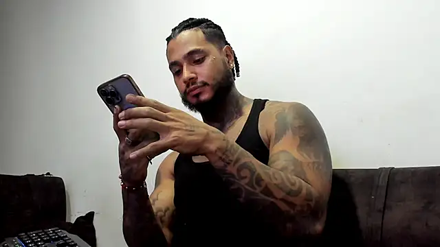Snapshot of Exotic_tatto27121 chatting on May 23, 2026, 6:07 am Exotic tatto27121 online show from May 23, 2026, 6:07 am