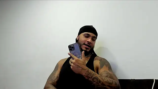 Snapshot of Exotic_tatto27121 chatting on June 7, 2026, 2:27 am Exotic tatto27121 online show from June 7, 2026, 2:27 am