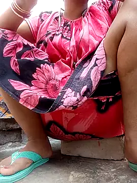 Snapshot of Sony-Model chatting on December 19, 2025, 5:36 am Sony-Model online show from December 19, 2025, 5:36 am