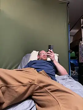 theoneandonlyniko online show from April 14, 2026, 9:59 am